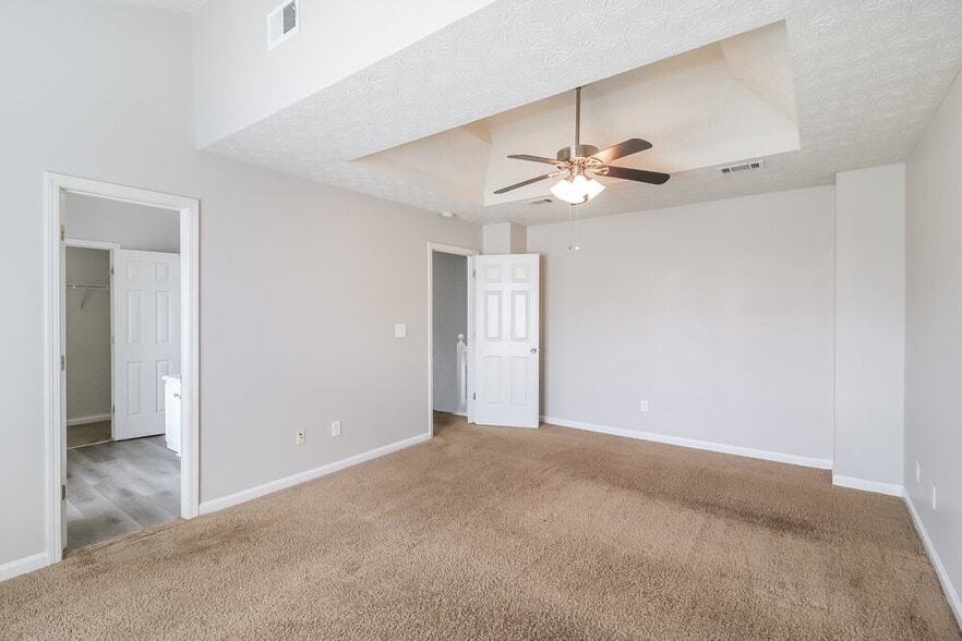 Building Photo - 650 Compton Ln