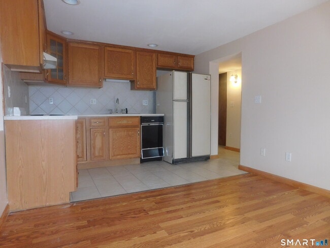 Building Photo - 6 Daybreak Ln