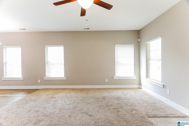 Building Photo - 140 GREENWOOD Cir