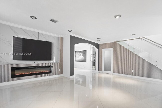 Building Photo - 2424 SW 152nd Path