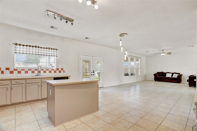 Building Photo - 2507 Willow Springs Ln