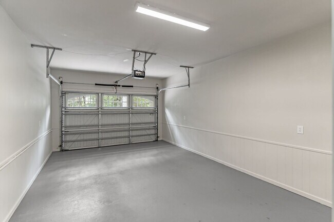 Building Photo - 3303 Marsh View Dr