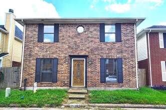 Building Photo - 13835 Purplemartin St