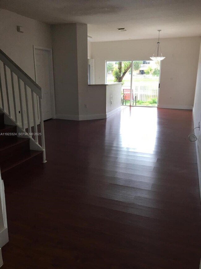 Building Photo - 10803 NW 83rd St