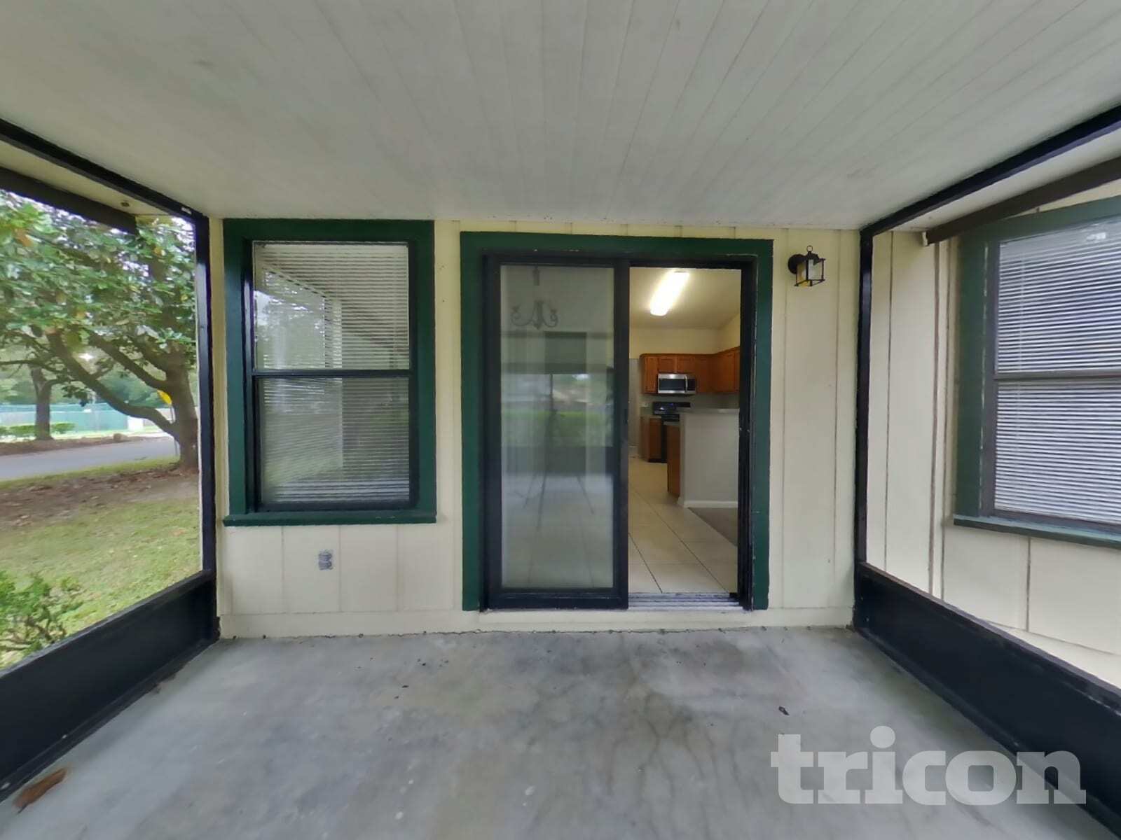 Building Photo - 1487 Rose Hill Dr E