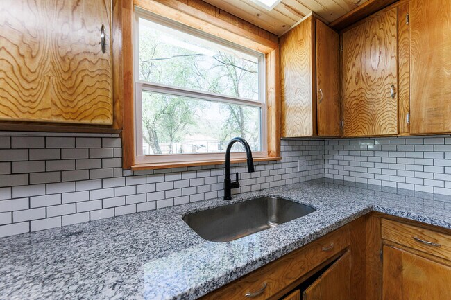 Building Photo - 3406 27th St