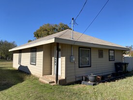 Building Photo - 714 Ross Ave