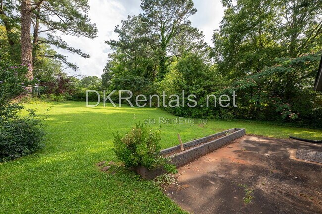 Building Photo - 2131 Bixler Cir
