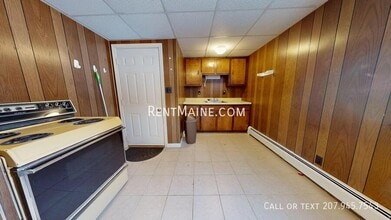 Building Photo - 282 Main St