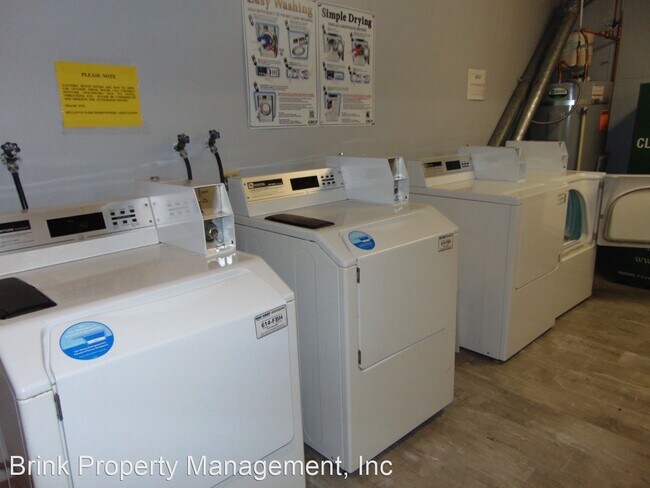 Building Photo - 2 br, 1 bath House - 922 100th Ave NE #13