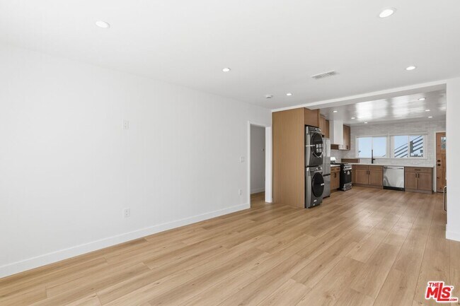 Building Photo - 11671 Chandler Blvd