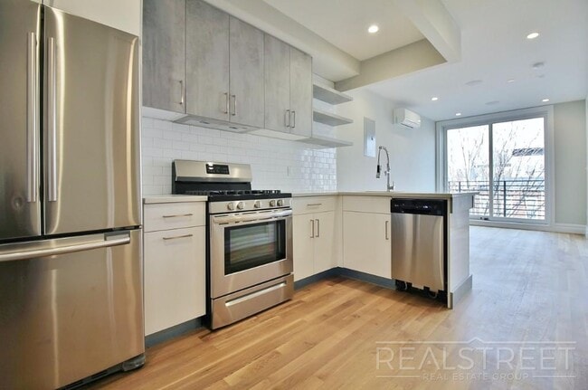 Primary Photo - Stunning New 1 Bed in Prime Bed Stuy New B...