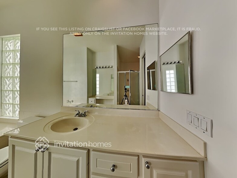 Building Photo - 8827 Oldham Way