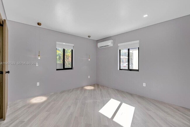 Building Photo - 8931 NE 2nd Ave