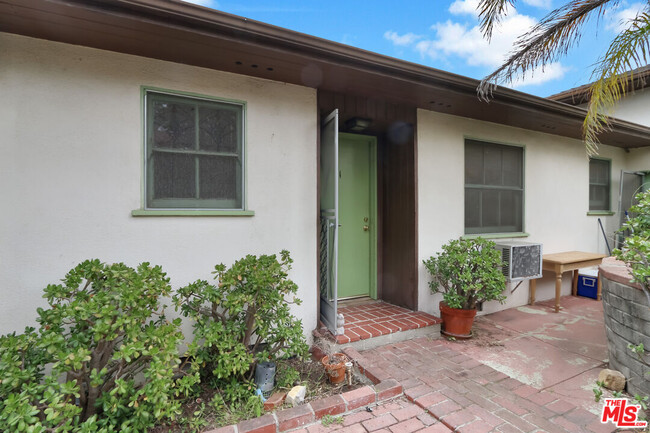 Primary Photo - 11165 Sunshine Terrace