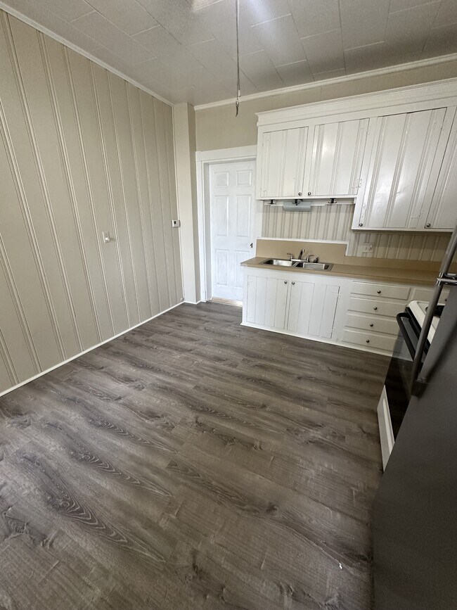 Building Photo - 73 Mt Pleasant Ave