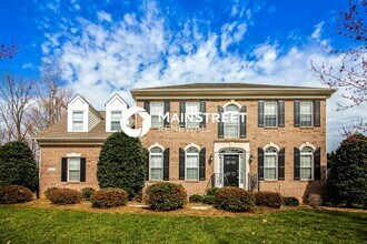 Building Photo - 4 Bedroom Pet-Friendly Home in Matthews, NC with Main Street Renewal