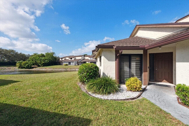 Building Photo - 20929 Boca Ridge Dr W