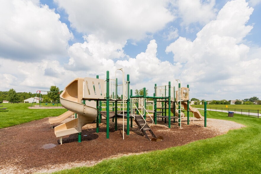 Building Photo - 9692 Stonewall Ln