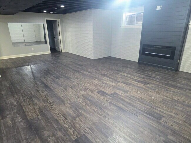 Building Photo - 3701 161st St