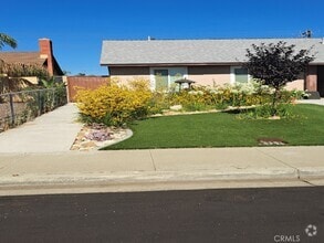 Building Photo - 14901 Silvertree Rd