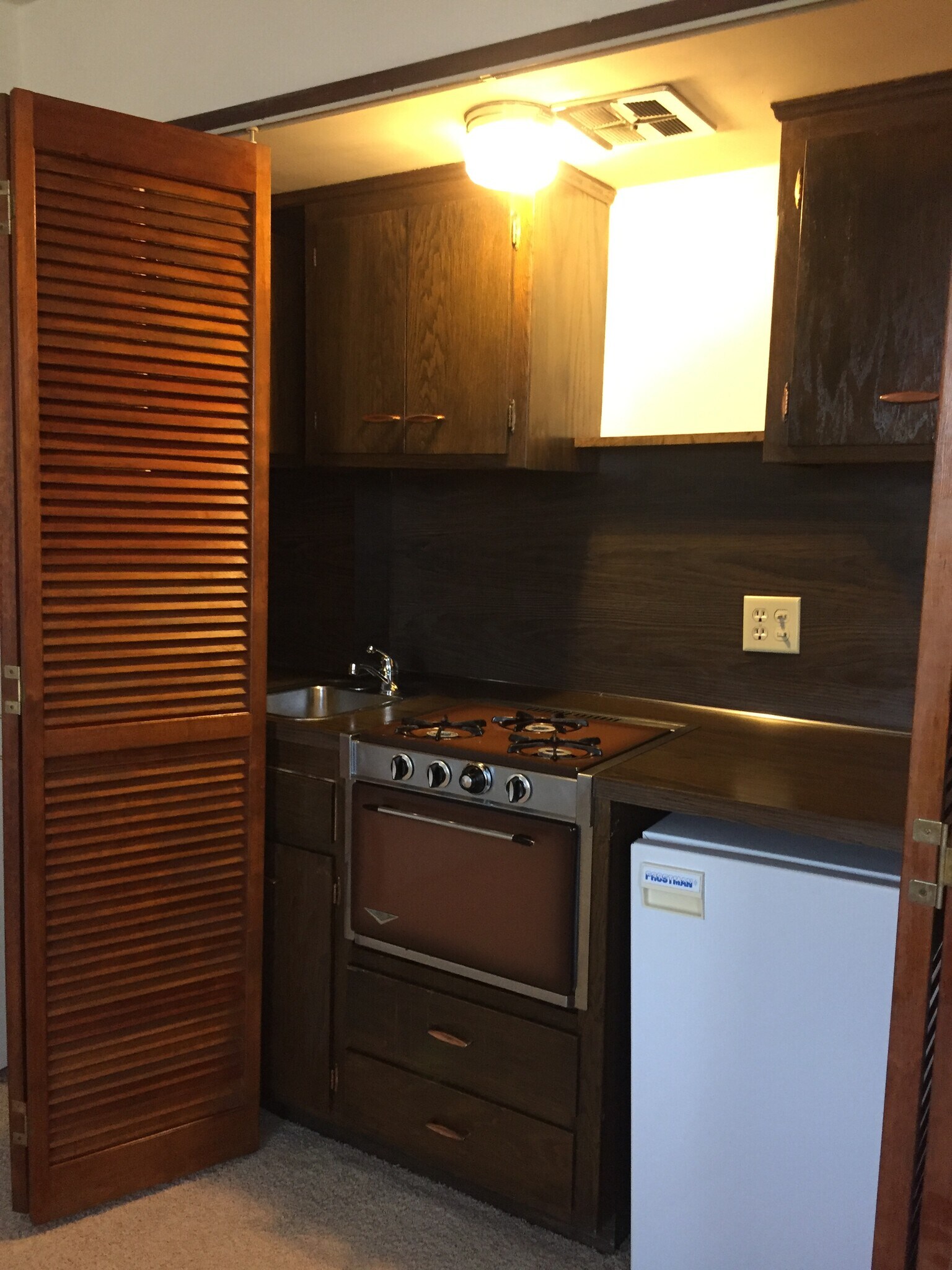 Kitchen Area Open - 2514 Girard Ave S