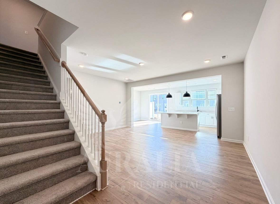 Building Photo - 155 Siebold St