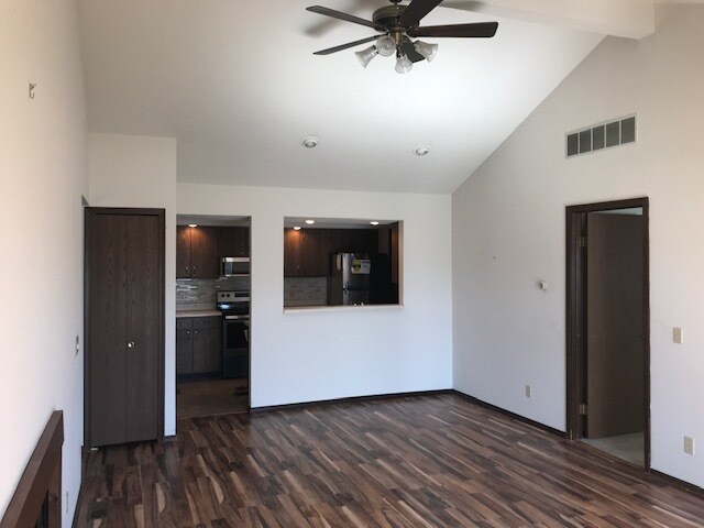 Living Room - 2414 Heritage Dr