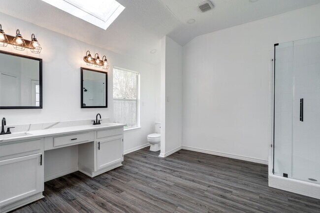 Master Bathroom - 18326 Autumn Trails Ln