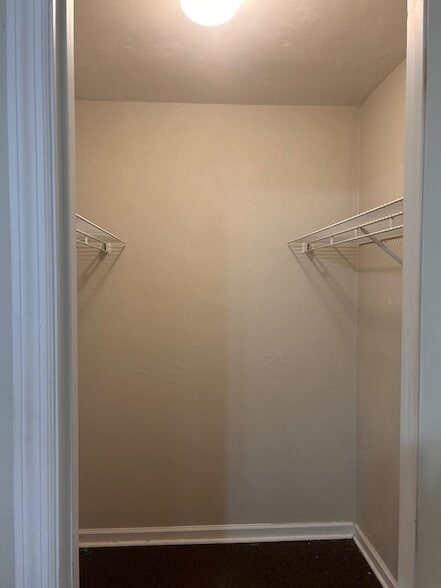 Building Photo - 1141 Brafforton Dr