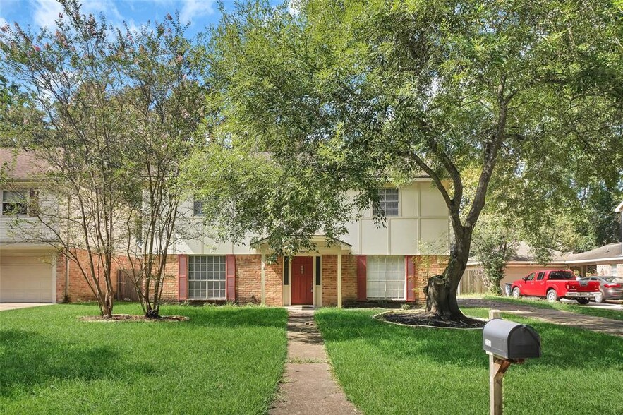 Welcome to this 4 bedroom, fully renovated home! - 5703 Green Timbers Dr