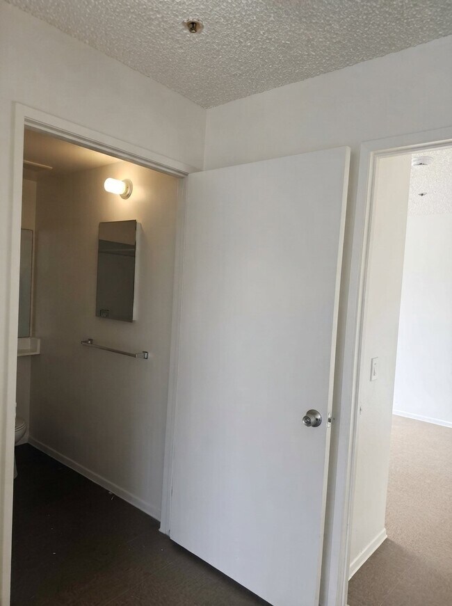 Building Photo - 319 Witmer St