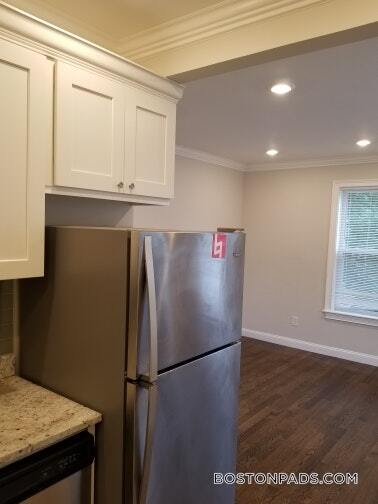 Building Photo - 19 Perrin St