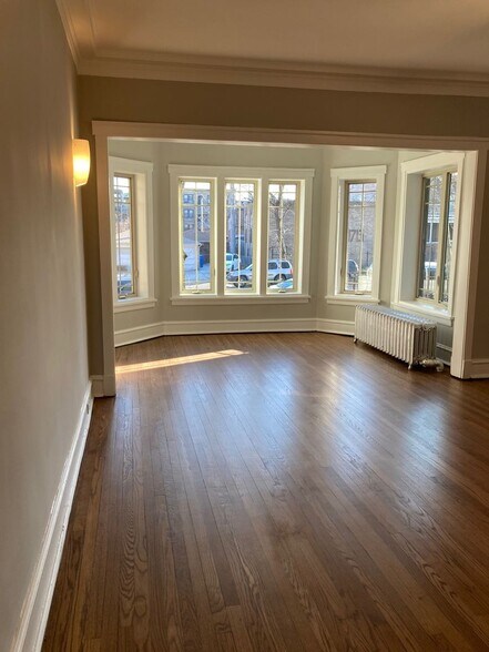 Building Photo - 7212 N Paulina St