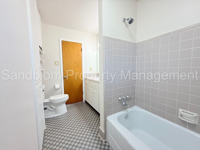 Building Photo - For Lease | Midtown Tulsa | Available Now!