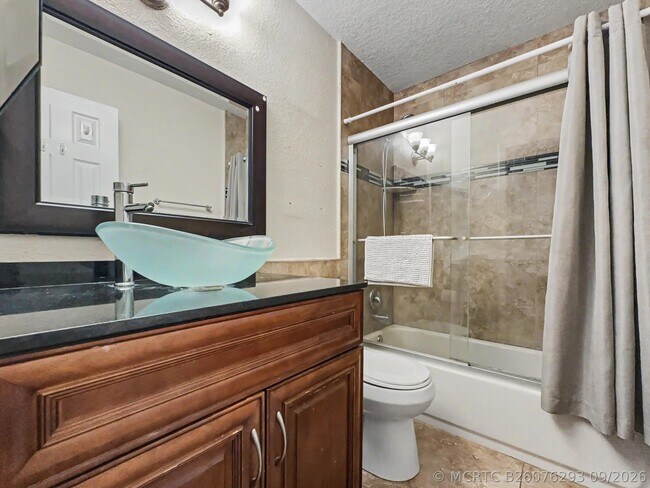 Building Photo - 9135 Saddlecreek Dr