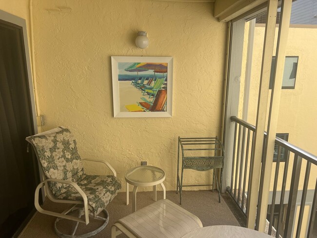 Building Photo - VENICE ISLAND! 2BR/2BA Condo in a Gated, Gulf front Community