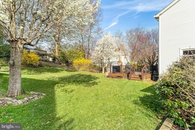 Building Photo - 6302 Shiplett Blvd