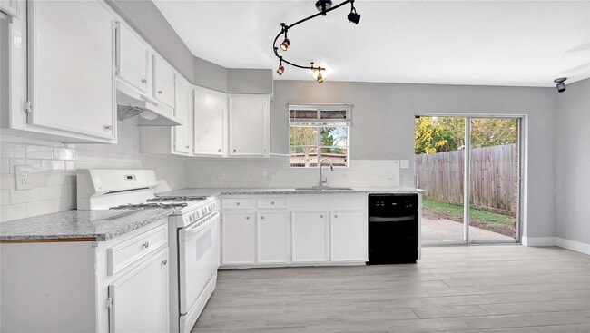 Building Photo - 4819 Hannas Reef Dr