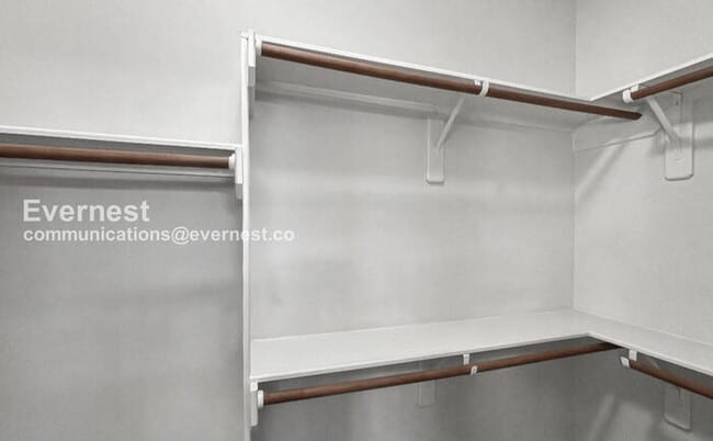 Building Photo - 6214 Oxford Lake Dr