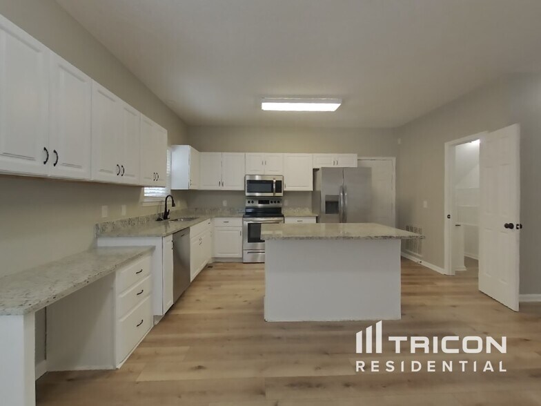 Building Photo - 1208 Holt Hills Ct