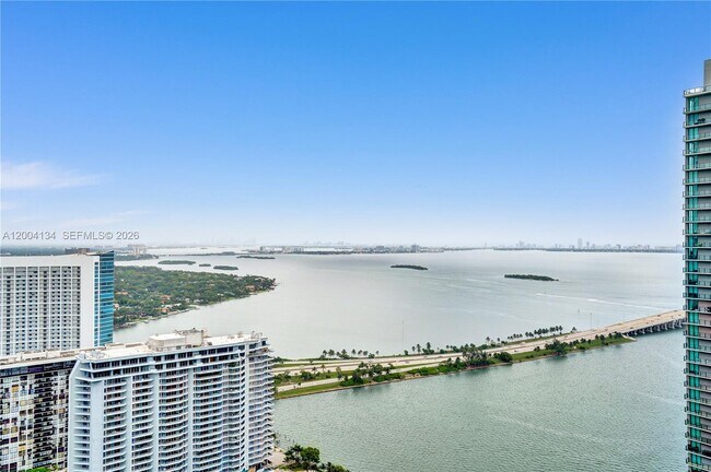 Building Photo - 501 NE 31st St