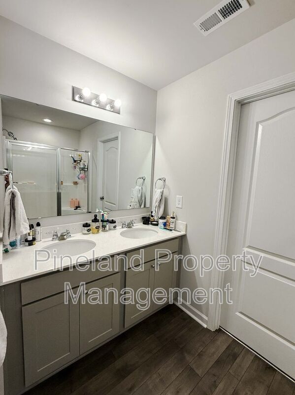 Building Photo - 245 Desert Orchid Cir