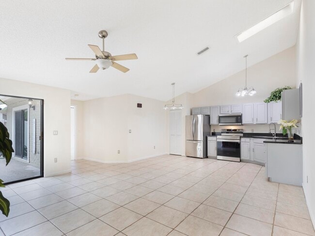 Building Photo - 5933 Golden Eagle Cir