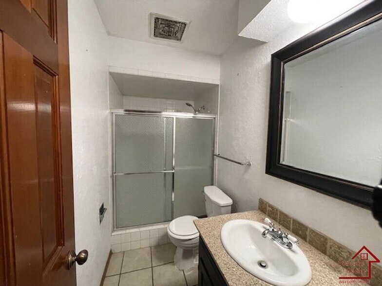 Building Photo - 17 NW 59th St