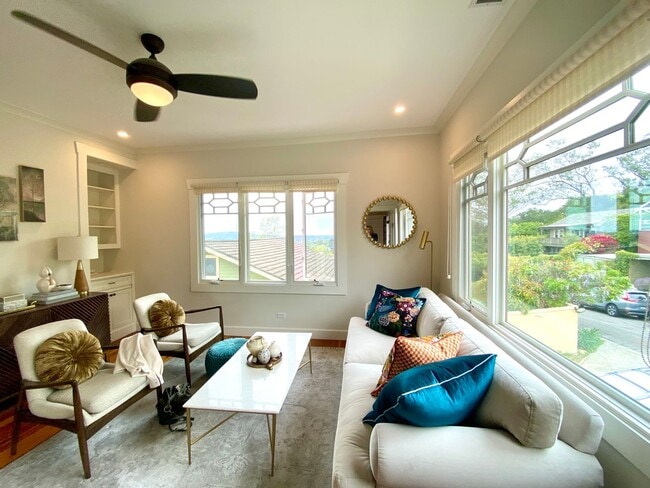 Building Photo - Enchanting 1-Bedroom, 1-Bath Oasis with Stunning Views