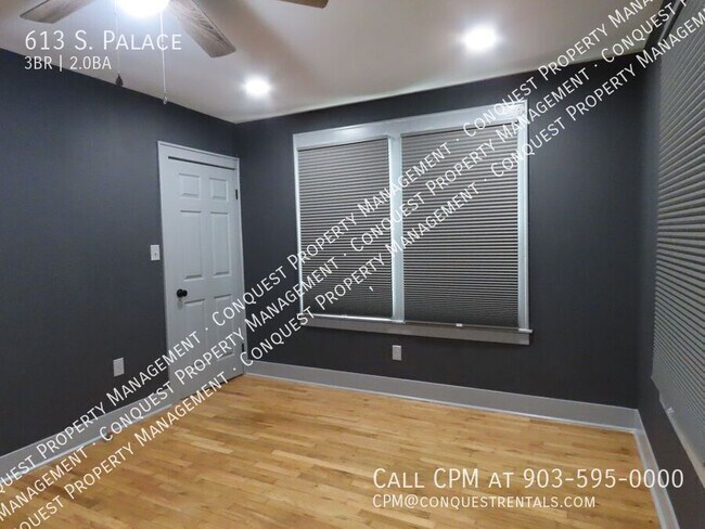 Building Photo - 613 S. Palace-