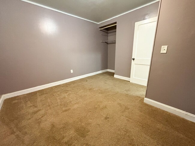 Building Photo - Italian Estates Property Management