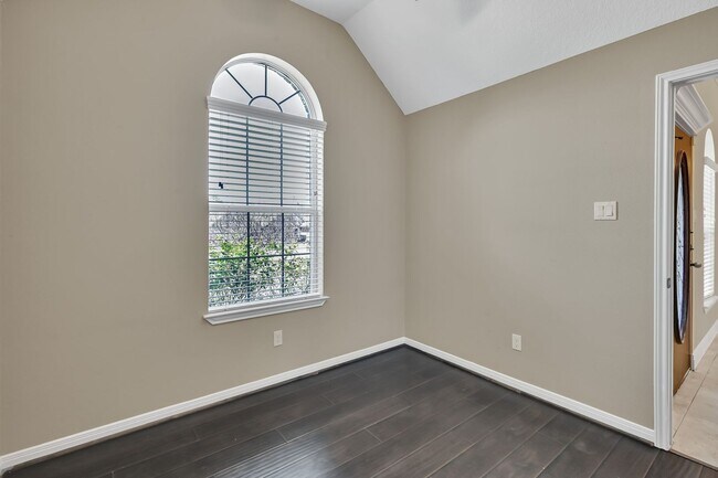 Building Photo - One story, and a 3-car garage!