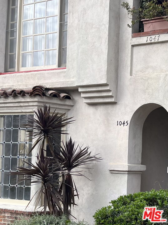 Building Photo - 1045 S Crescent Heights Blvd